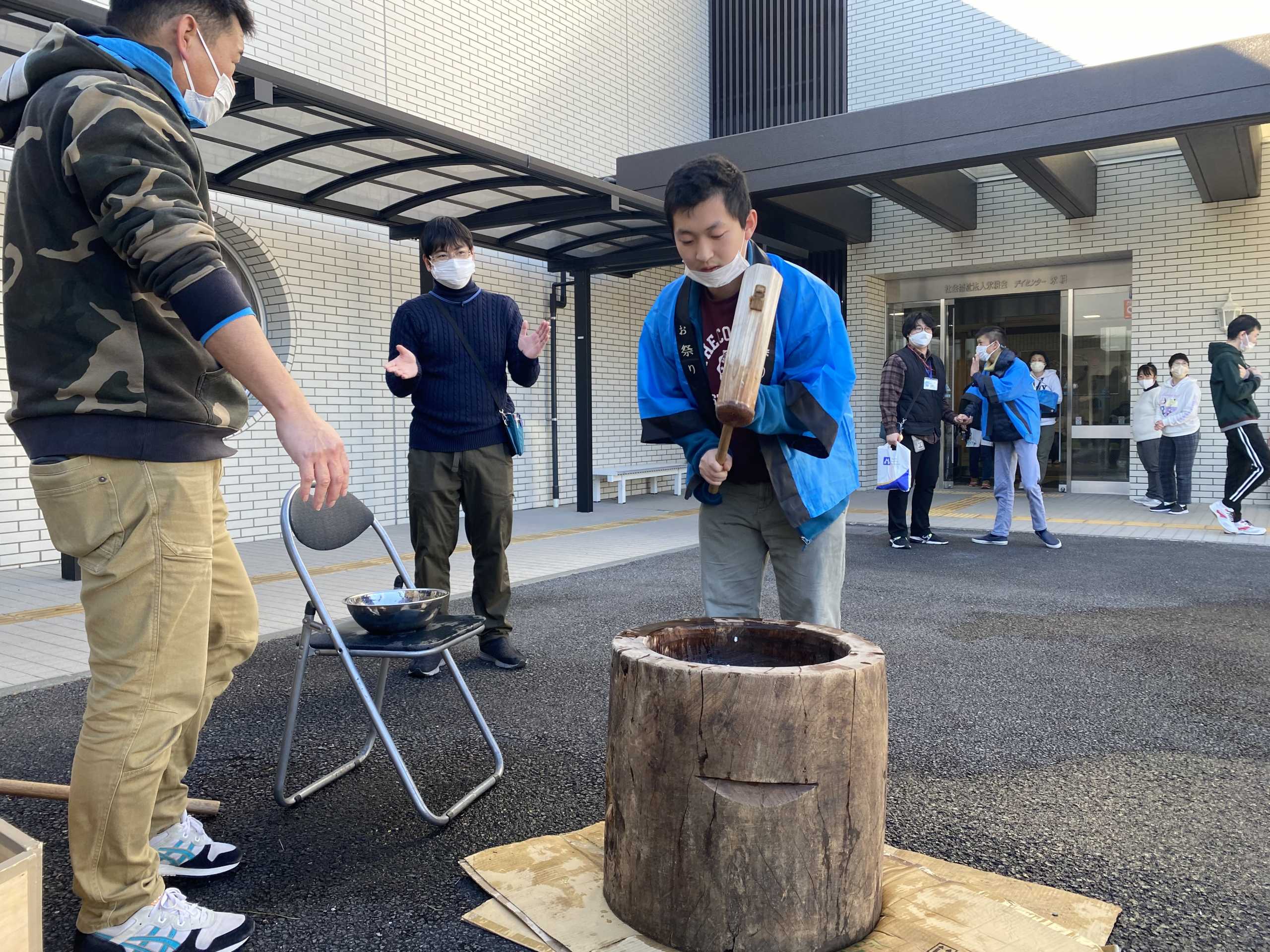 お餅つきをしました